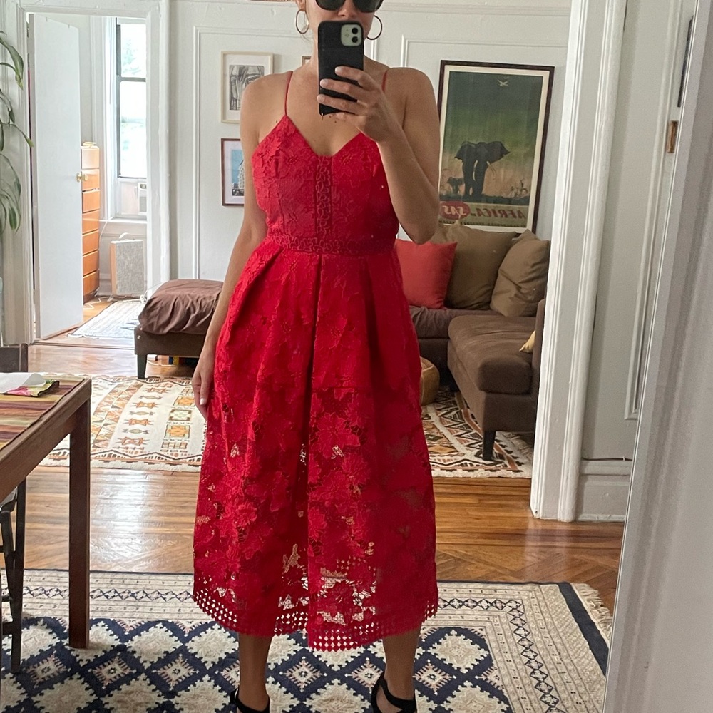 Red Nicholas Floral Lace Roleau Dress. Never worn, great for weddings, cocktails